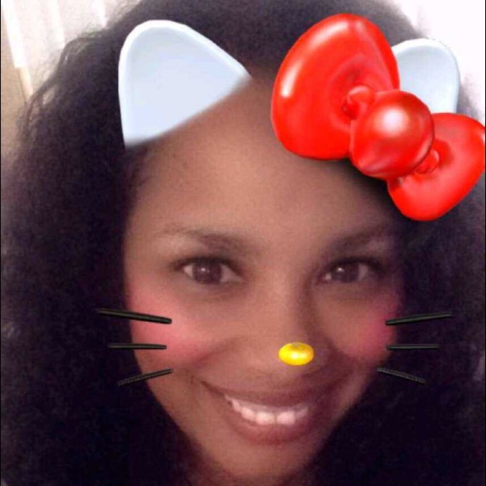 Meet your Posher, Shakira